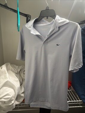 Vineyard Vines Men’s Light Blue & White Striped Polo